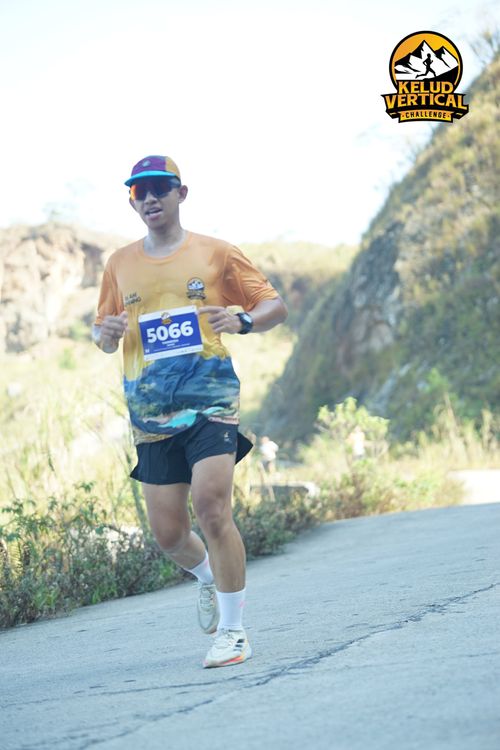 Race photo from Kelud Vertical Challenge 2024