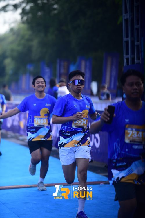 Race photo from Isoplus Run 2024 Surabaya