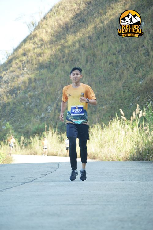 Race photo from Kelud Vertical Challenge 2024