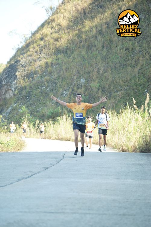 Race photo from Kelud Vertical Challenge 2024