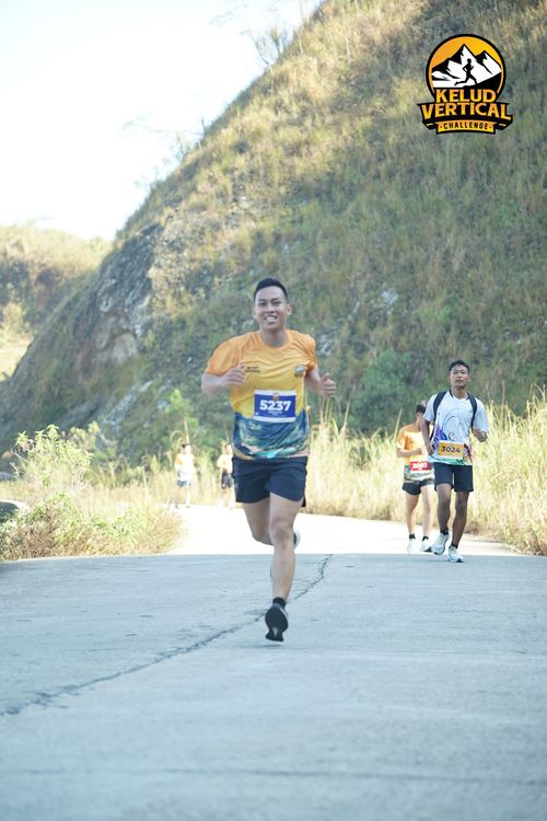 Race photo from Kelud Vertical Challenge 2024