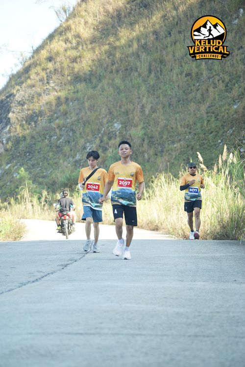 Race photo from Kelud Vertical Challenge 2024