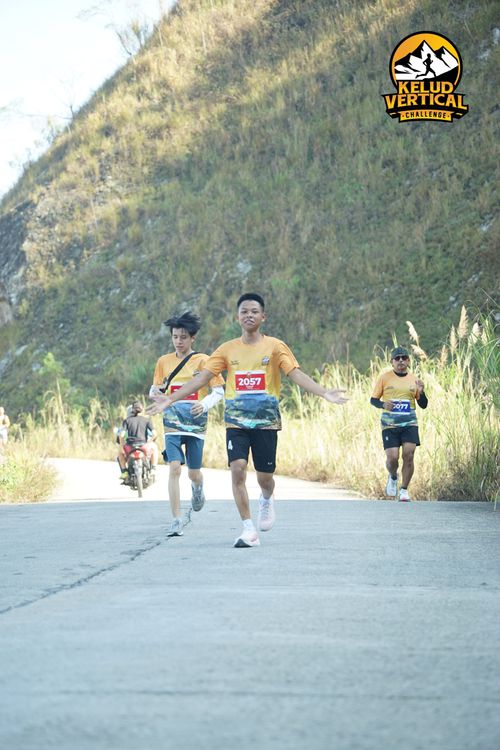 Race photo from Kelud Vertical Challenge 2024
