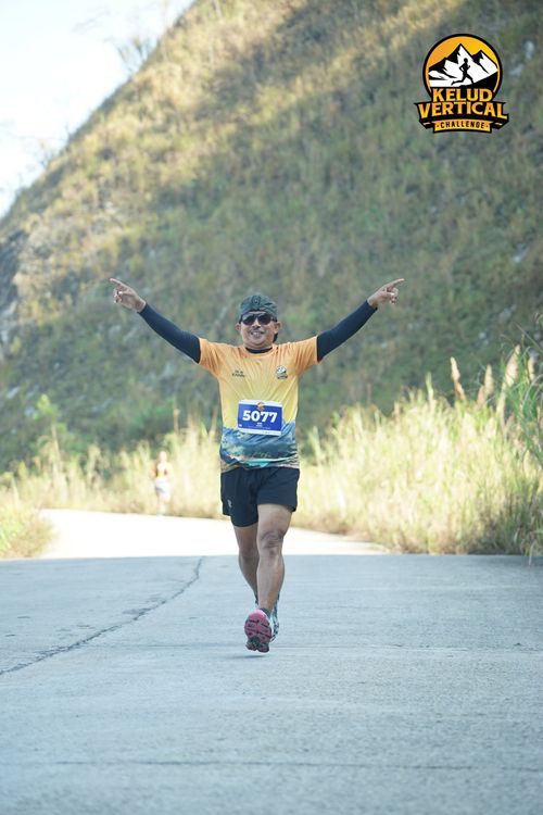 Race photo from Kelud Vertical Challenge 2024