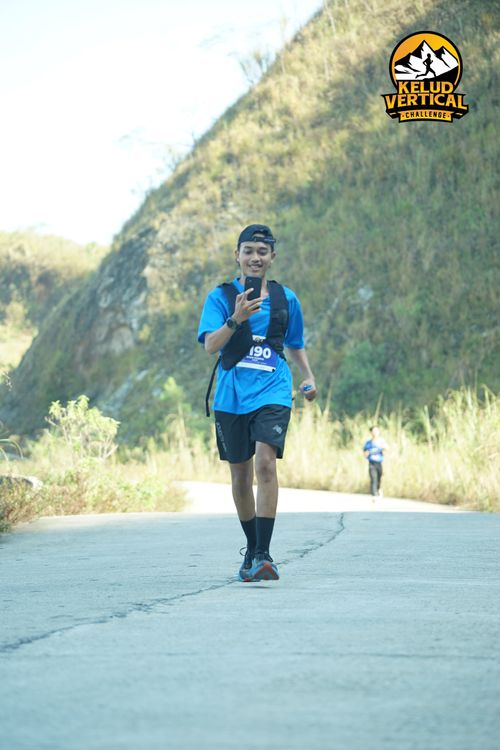 Race photo from Kelud Vertical Challenge 2024