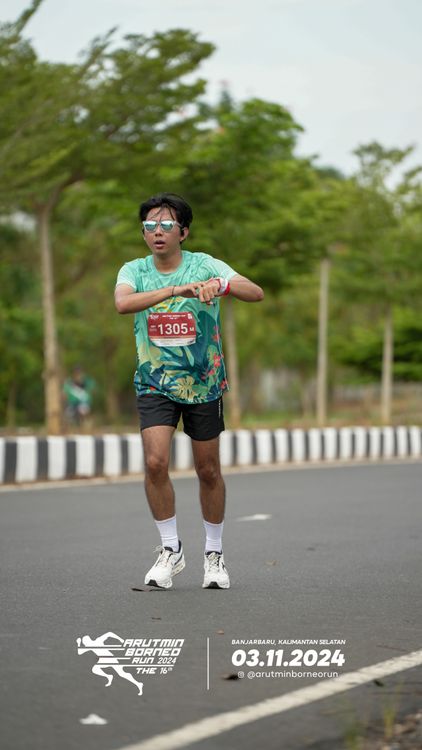 Race photo from Arutmin Borneo Run 2024