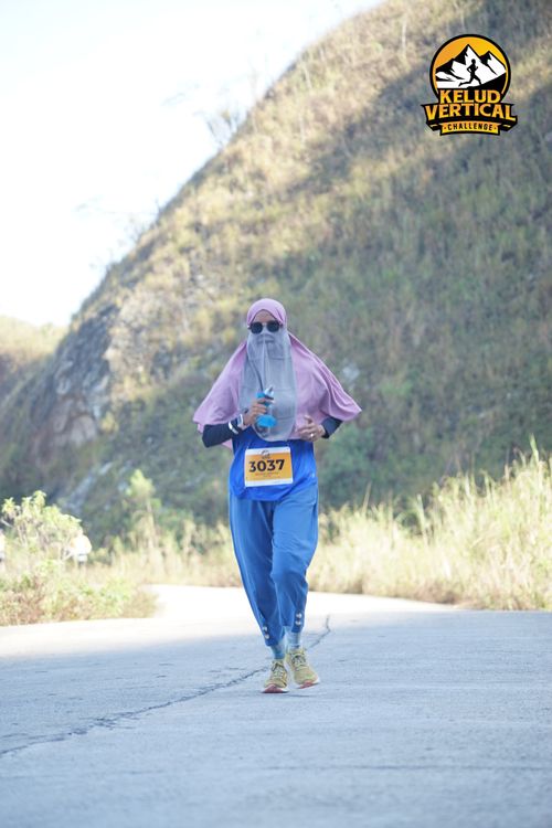Race photo from Kelud Vertical Challenge 2024