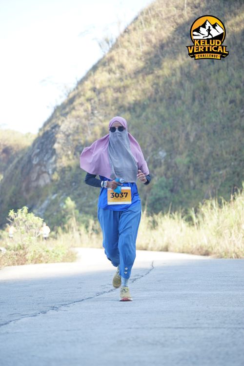 Race photo from Kelud Vertical Challenge 2024