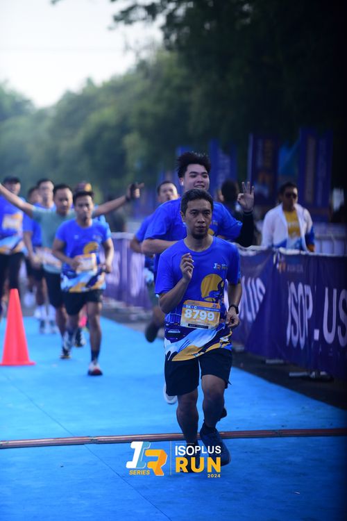 Race photo from Isoplus Run 2024 Surabaya