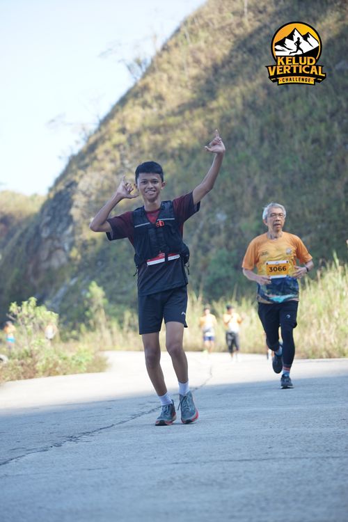 Race photo from Kelud Vertical Challenge 2024