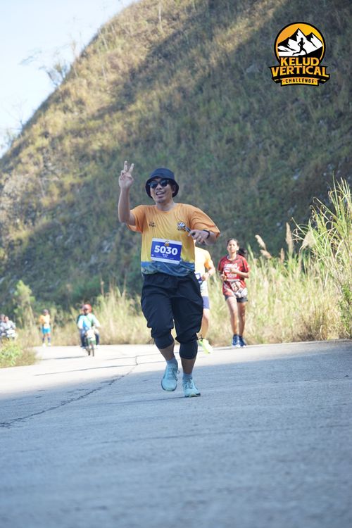 Race photo from Kelud Vertical Challenge 2024