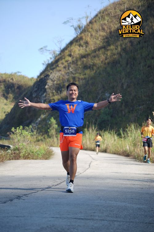 Race photo from Kelud Vertical Challenge 2024