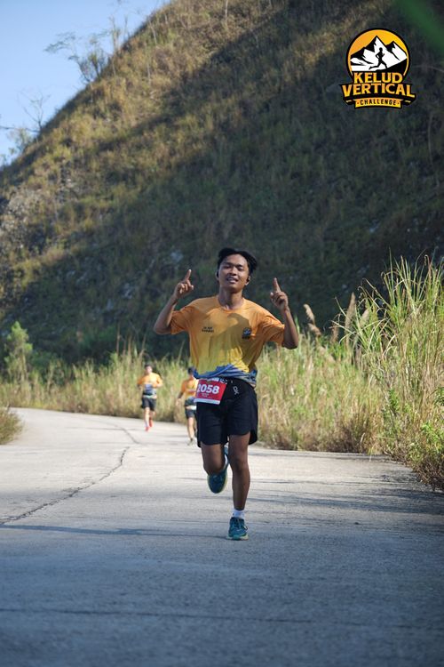 Race photo from Kelud Vertical Challenge 2024