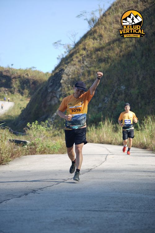 Race photo from Kelud Vertical Challenge 2024