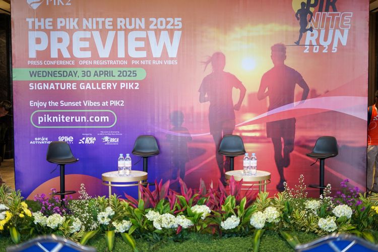 Race photo from PIK NITE RUN VIBES