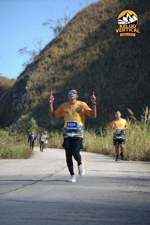 Race photo from Kelud Vertical Challenge 2024
