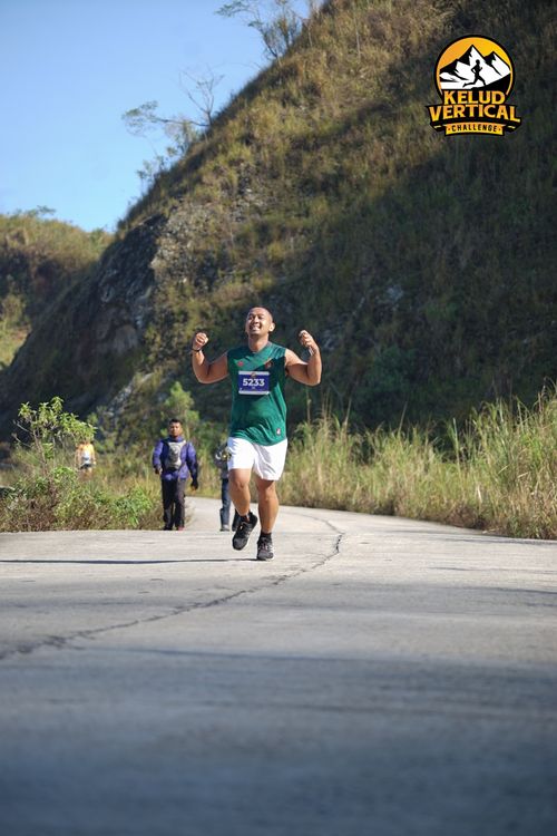 Race photo from Kelud Vertical Challenge 2024