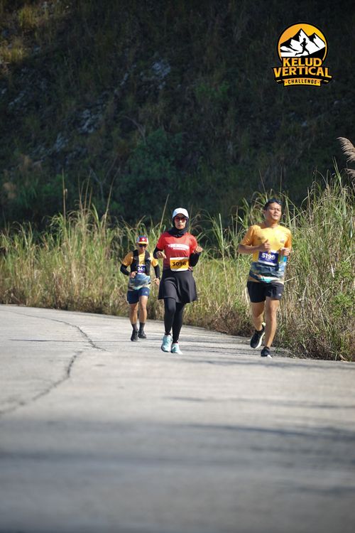 Race photo from Kelud Vertical Challenge 2024