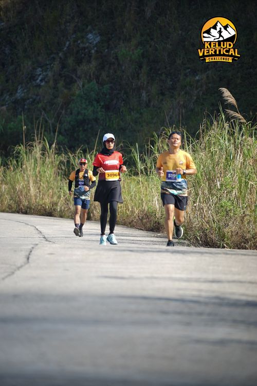 Race photo from Kelud Vertical Challenge 2024
