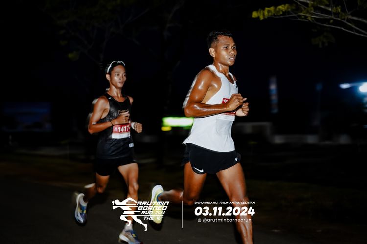Race photo from Arutmin Borneo Run 2024