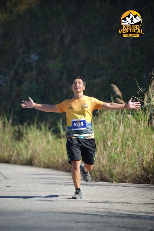 Race photo from Kelud Vertical Challenge 2024