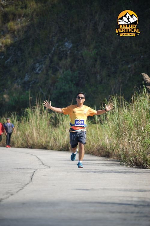 Race photo from Kelud Vertical Challenge 2024