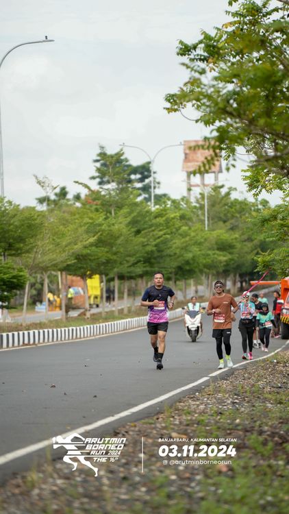 Race photo from Arutmin Borneo Run 2024