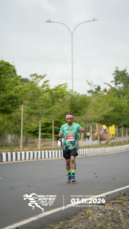 Race photo from Arutmin Borneo Run 2024