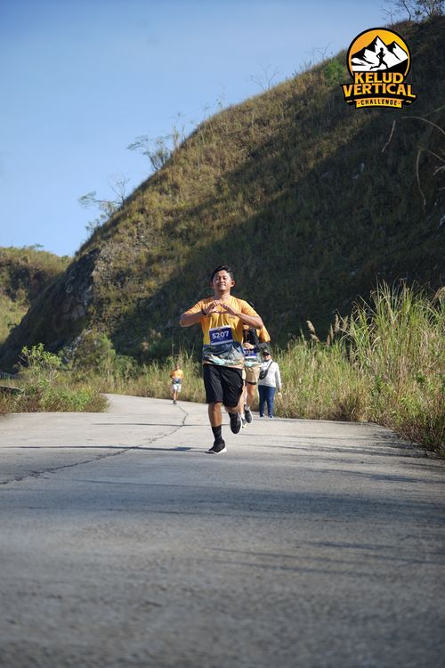 Race photo from Kelud Vertical Challenge 2024