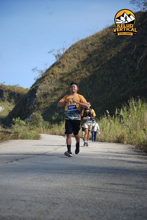Race photo from Kelud Vertical Challenge 2024