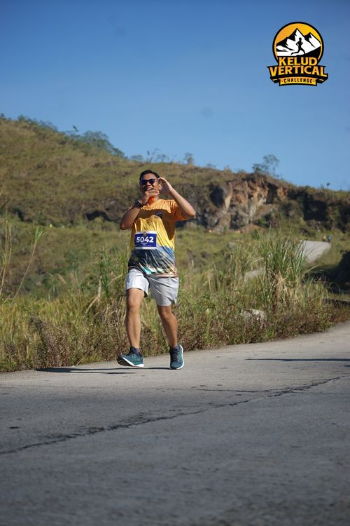Race photo from Kelud Vertical Challenge 2024