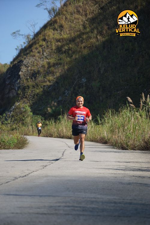 Race photo from Kelud Vertical Challenge 2024