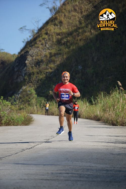 Race photo from Kelud Vertical Challenge 2024