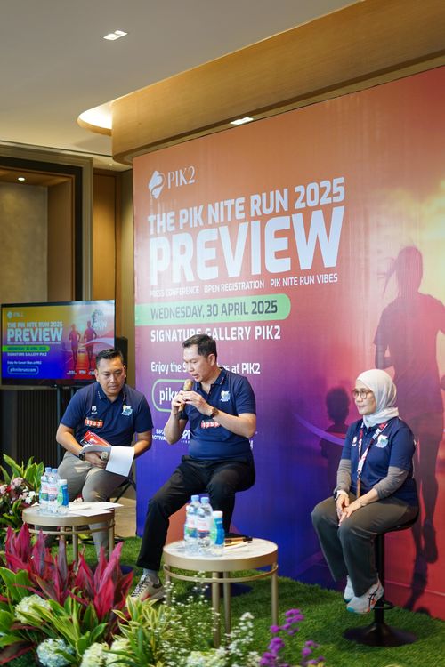 Race photo from PIK NITE RUN VIBES