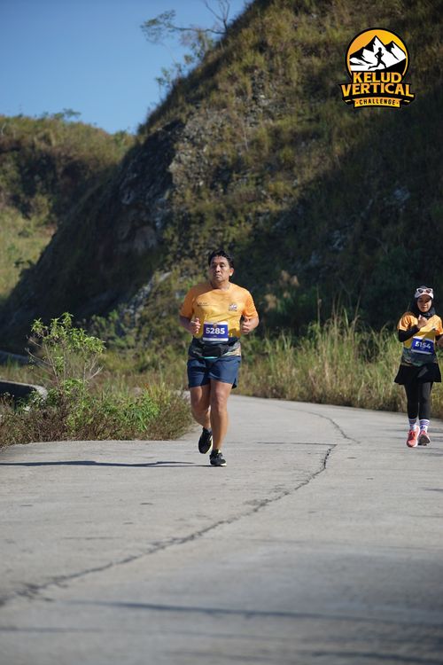 Race photo from Kelud Vertical Challenge 2024