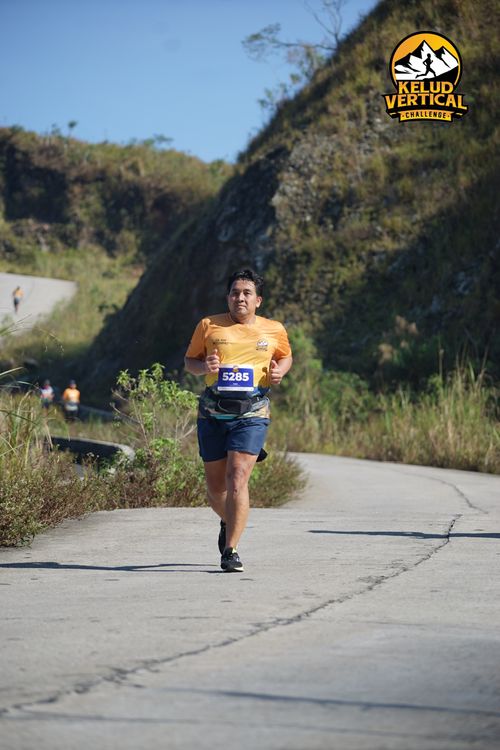 Race photo from Kelud Vertical Challenge 2024