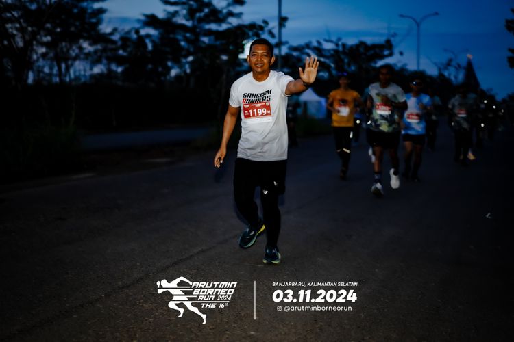 Race photo from Arutmin Borneo Run 2024