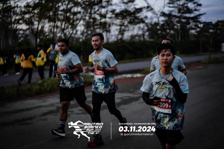 Race photo from Arutmin Borneo Run 2024