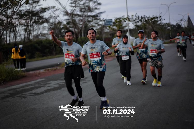 Race photo from Arutmin Borneo Run 2024