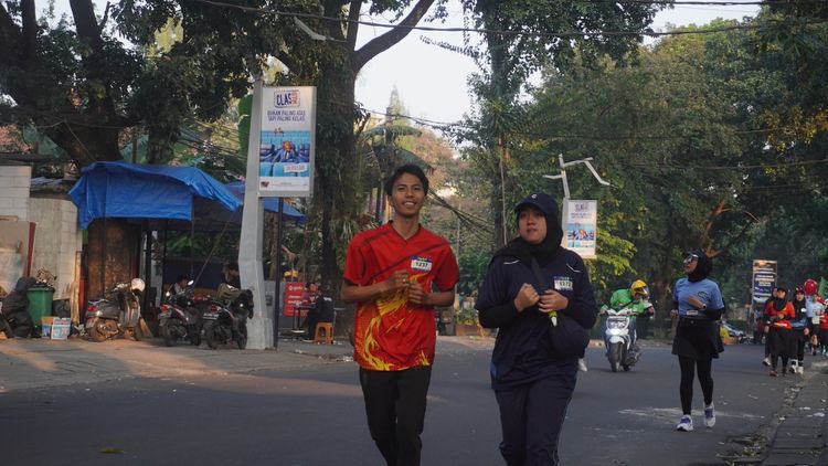Race photo from Happy One Decade Unpad Runner