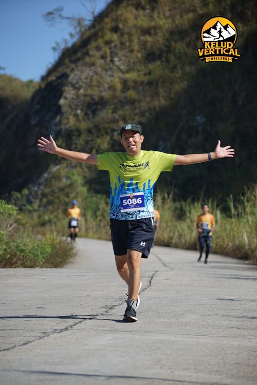 Race photo from Kelud Vertical Challenge 2024