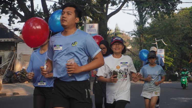 Race photo from Happy One Decade Unpad Runner
