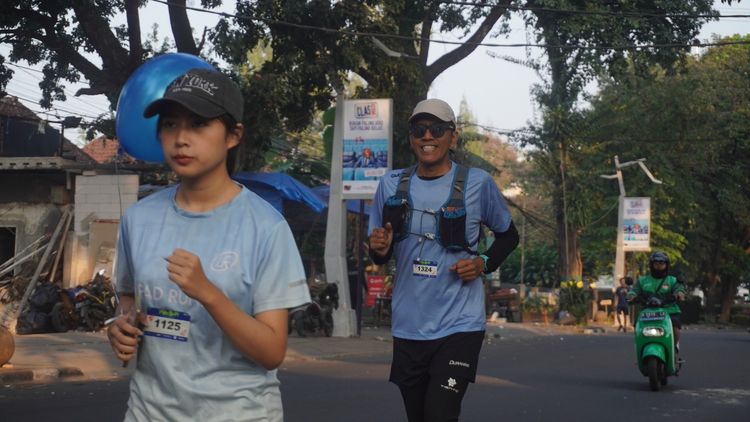 Race photo from Happy One Decade Unpad Runner
