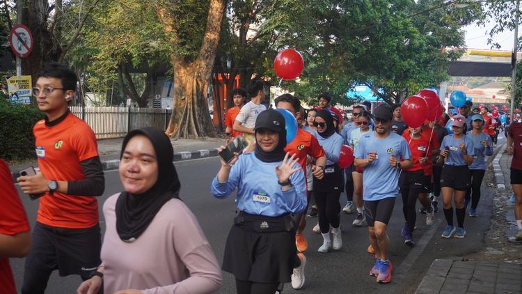 Race photo from Happy One Decade Unpad Runner