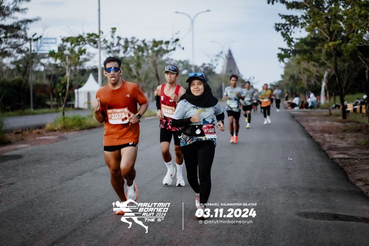Race photo from Arutmin Borneo Run 2024