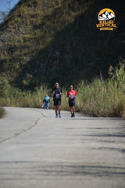 Race photo from Kelud Vertical Challenge 2024