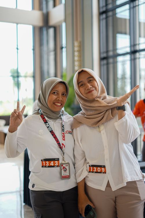 Race photo from PIK NITE RUN VIBES