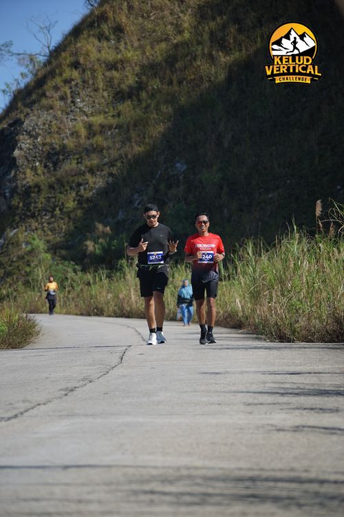 Race photo from Kelud Vertical Challenge 2024