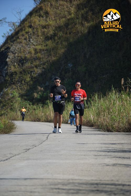 Race photo from Kelud Vertical Challenge 2024