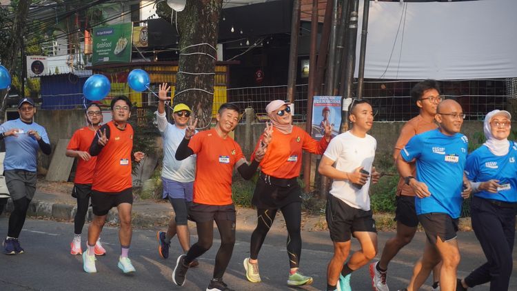 Race photo from Happy One Decade Unpad Runner